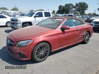 ✅ 2019 Mercedes-Benz C 300 • VIN: WDDWK8DB1KF801220 • Лот: 68416225. Опубликован ранее на Copart с пробегом 48 669 миль. Бесплатный доступ к архиву аукционных продаж из США и подробный отчёт об истории автомобиля на DreamBid. Изображение 1.