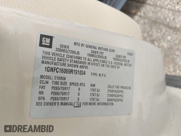 ✅ 2009 Chevrolet Suburban LS • VIN: 1GNFC16069R191034 • Lot: 41583684. Listed on IAAI with 195,900 mi. Free auction sales archive from the USA and detailed vehicle history report at DreamBid. Image 9.