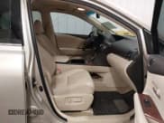 ✅ 2013 Lexus RX 350 • VIN: JTJZK1BA8D2417581 • Lot: 41392931. Wystawiony na IAAI z przebiegiem 85 875 mil. Bezpłatny archiwum sprzedaży aukcyjnych z USA i szczegółowy raport historii pojazdu na DreamBid. Zdjęcie 5.