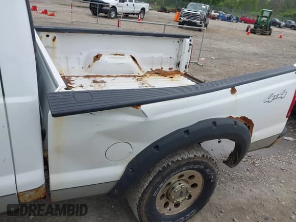 ✅ 2006 Ford F-250 XL • VIN: 1FTSW21P56EA26507 • Lot: 42434923. Listed on IAAI with 262,103 mi. Free auction sales archive from the USA and detailed vehicle history report at DreamBid. Image 6.