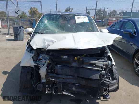 ✅ 2014 FIAT 500e • VIN: 3C3CFFGE6ET244850 • Lot: 42562038. Listed on IAAI with 90,770 mi. Free auction sales archive from the USA and detailed vehicle history report at DreamBid. Image 12.