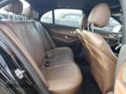 ✅ 2017 Mercedes-Benz E 300 Luxury • VIN: WDDZF4KB9HA166024 • Лот: 89682245. Опубликован ранее на Copart с пробегом 76 203 миль. Бесплатный доступ к архиву аукционных продаж из США и подробный отчёт об истории автомобиля на DreamBid. Изображение 10.