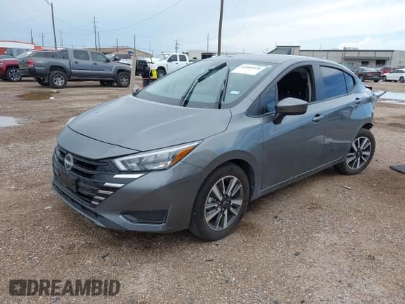 ✅ 2025 Nissan Versa SV • VIN: 3N1CN8EV4SL832175 • Лот: 42683558. Опубликован ранее на IAAI с пробегом 14 340 миль. Бесплатный доступ к архиву аукционных продаж из США и подробный отчёт об истории автомобиля на DreamBid. Изображение 2.