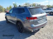 ✅ 2021 Volkswagen Atlas SE • VIN: 1V2RR2CA1MC508574 • Lot: 43314996. Listed on IAAI with 113,463 mi. Free auction sales archive from the USA and detailed vehicle history report at DreamBid. Image 3.