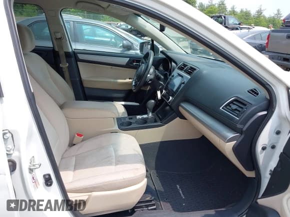 ✅ 2018 Subaru Outback Premium • VIN: 4S4BSAFC7J3297015 • Lot: 42427912. Listed on IAAI with 89,779 mi. Free auction sales archive from the USA and detailed vehicle history report at DreamBid. Image 5.