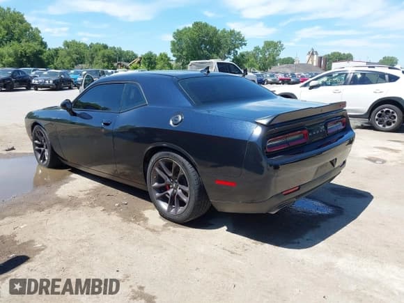 ✅ 2020 Dodge Challenger R/T Scat Pack • VIN: 2C3CDZFJXLH104506 • Lot: 42649593. Wystawiony na IAAI z przebiegiem 101 243 mil. Bezpłatny archiwum sprzedaży aukcyjnych z USA i szczegółowy raport historii pojazdu na DreamBid. Zdjęcie 3.