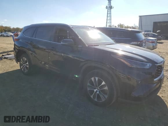 ✅ 2022 Toyota Highlander Hybrid XLE • VIN: 5TDGBRCH6NS554405 • Лот: 82646105. Опубликован ранее на Copart с пробегом 45 972 миль. Бесплатный доступ к архиву аукционных продаж из США и подробный отчёт об истории автомобиля на DreamBid. Изображение 4.