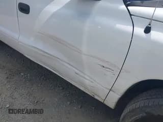 ✅ 2003 Dodge Dakota Sport • VIN: 1D7HL38X63S226121 • Lot: 42136000. Wystawiony na IAAI z przebiegiem 231 077 mil. Bezpłatny archiwum sprzedaży aukcyjnych z USA i szczegółowy raport historii pojazdu na DreamBid. Zdjęcie 6.