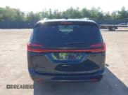 ✅ 2025 Chrysler Pacifica Limited • VIN: 2C4RC1GG1SR508350 • Lot: 43432242. Wystawiony na IAAI z przebiegiem 9 807 mil. Bezpłatny archiwum sprzedaży aukcyjnych z USA i szczegółowy raport historii pojazdu na DreamBid. Zdjęcie 16.