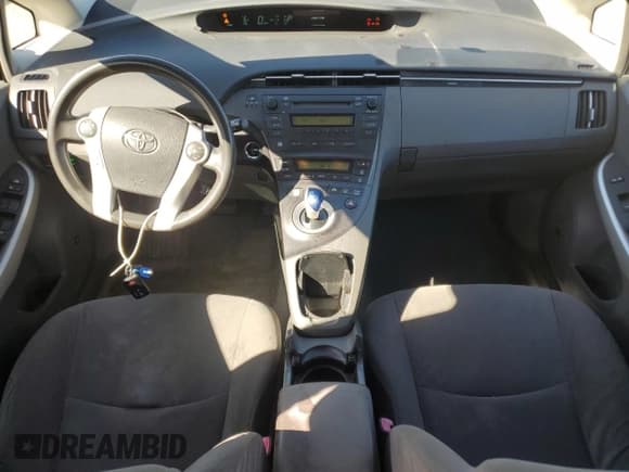 ✅ 2010 Toyota Prius IV • VIN: JTDKN3DU6A1306902 • Lot: 82300325. Listed on Copart with 320,216 mi. Free auction sales archive from the USA and detailed vehicle history report at DreamBid. Image 8.