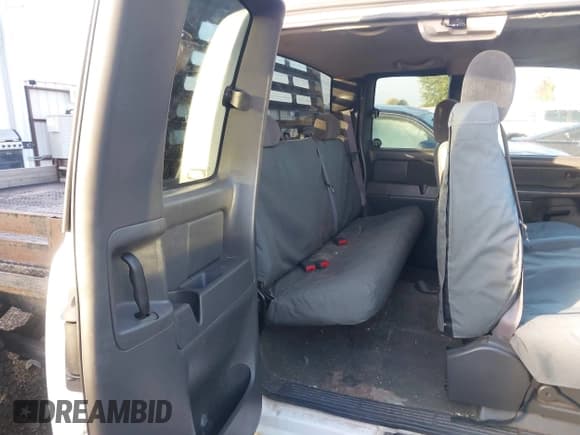 ✅ 2006 Chevrolet Silverado 2500HD • VIN: 1GBHK29D06E190302 • Lot: 43512806. Wystawiony na IAAI z przebiegiem 186 114 mil. Bezpłatny archiwum sprzedaży aukcyjnych z USA i szczegółowy raport historii pojazdu na DreamBid. Zdjęcie 8.