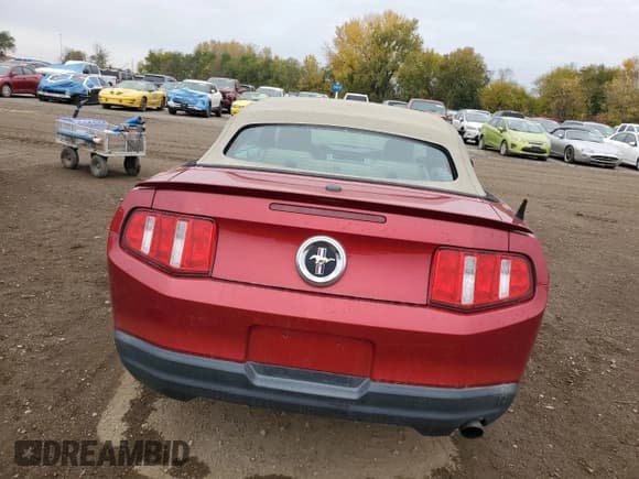 ✅ 2010 Ford Mustang V6 • VIN: 1ZVBP8EN7A5111881 • Lot: 90433715. Listed on Copart with 202,139 mi. Free auction sales archive from the USA and detailed vehicle history report at DreamBid. Image 6.
