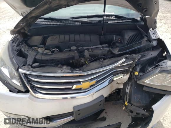 ✅ 2016 Chevrolet Traverse LT • VIN: 1GNKRHKD6GJ153684 • Lot: 63546694. Wystawiony na Copart z przebiegiem 106 278 mil. Bezpłatny archiwum sprzedaży aukcyjnych z USA i szczegółowy raport historii pojazdu na DreamBid. Zdjęcie 13.