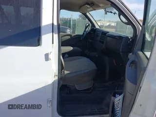 ✅ 2008 Chevrolet Express Passenger • VIN: 1GAHG39K081190563 • Лот: 43643945. Опубликован ранее на IAAI с пробегом 319 142 миль. Бесплатный доступ к архиву аукционных продаж из США и подробный отчёт об истории автомобиля на DreamBid. Изображение 5.