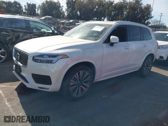 ✅ 2022 Volvo XC90 Momentum • VIN: YV4102PK1N1837720 • Lot: 41412599. Wystawiony na IAAI z przebiegiem 17 325 mil. Bezpłatny archiwum sprzedaży aukcyjnych z USA i szczegółowy raport historii pojazdu na DreamBid. Zdjęcie 2.