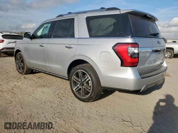 ✅ 2019 Ford Expedition Limited • VIN: 1FMJU1KT0KEA11135 • Lot: 93454185. Wystawiony na Copart z przebiegiem 71 104 mil. Bezpłatny archiwum sprzedaży aukcyjnych z USA i szczegółowy raport historii pojazdu na DreamBid. Zdjęcie 2.