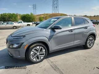 2023 Hyundai Kona SE z VIN KM8K23AG2PU178717, wystawiony jako Copart lot #71732505 z przebiegiem 39 568 mil mil oraz Nie do naprawy • Non repairable. Historia ofert i sprzedaży dostępna na DreamBid. Obrazek 1.