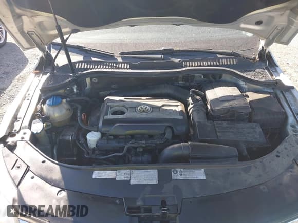 ✅ 2012 Volkswagen CC Sport • VIN: WVWMP7AN4CE506146 • Lot: 43231470. Wystawiony na IAAI z przebiegiem 124 753 mil. Bezpłatny archiwum sprzedaży aukcyjnych z USA i szczegółowy raport historii pojazdu na DreamBid. Zdjęcie 10.