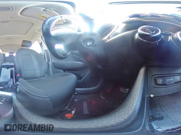 2023 Hyundai Venue SEL z VIN KMHRC8A35PU212963, wystawiony jako Copart lot #71671914 z przebiegiem 34 879 mil mil oraz Szkoda całkowita • Salvage title. Historia ofert i sprzedaży dostępna na DreamBid. Obrazek 14.