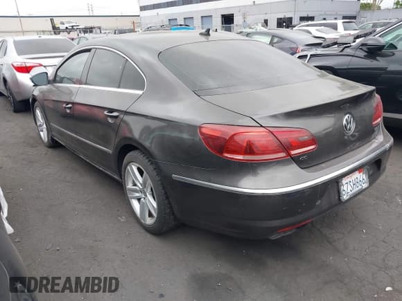 ✅ 2013 Volkswagen CC R-Line • VIN: WVWBP7AN6DE547662 • Lot: 42749969. Wystawiony na IAAI z przebiegiem 124 019 mil. Bezpłatny archiwum sprzedaży aukcyjnych z USA i szczegółowy raport historii pojazdu na DreamBid. Zdjęcie 3.