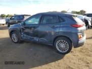 ✅ 2019 Hyundai Kona SEL • VIN: KM8K22AA7KU274793 • Лот: 39995654. Опубликован ранее на Copart с пробегом 31 470 миль. Бесплатный доступ к архиву аукционных продаж из США и подробный отчёт об истории автомобиля на DreamBid. Изображение 2.