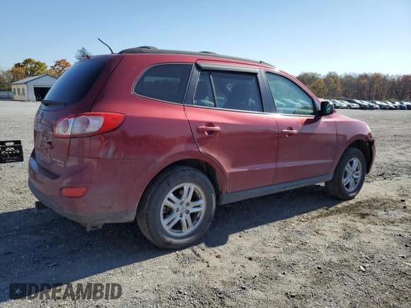 ✅ 2011 Hyundai Santa Fe GLS • VIN: 5XYZGDAB5BG033678 • Lot: 77382824. Listed on Copart with 166,948 mi. Free auction sales archive from the USA and detailed vehicle history report at DreamBid. Image 3.