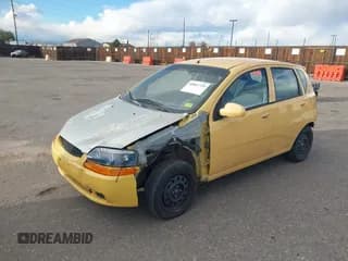 ✅ 2004 Chevrolet Aveo LS • VIN: KL1TJ62674B256250 • Lot: 40861739. Wystawiony na IAAI z przebiegiem 134 005 mil. Bezpłatny archiwum sprzedaży aukcyjnych z USA i szczegółowy raport historii pojazdu na DreamBid. Zdjęcie 2.