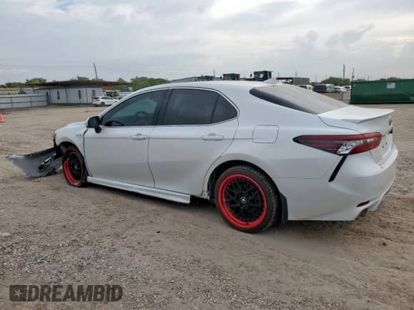 2021 Toyota Camry Hybrid XSE с VIN 4T1K31AK7MU028992, выставлен на аукционе Copart как лот 65379895 с пробегом 62 735 миль миль и Списание • Salvage title. История ставок и продаж доступна на DreamBid. Изображение 2.