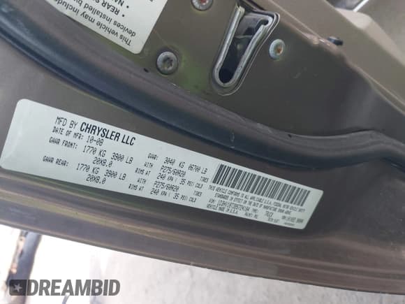 ✅ 2009 Dodge 1500 SLT • VIN: 1D3HV18T39S724184 • Lot: 42097416. Wystawiony na IAAI z przebiegiem 297 630 mil. Bezpłatny archiwum sprzedaży aukcyjnych z USA i szczegółowy raport historii pojazdu na DreamBid. Zdjęcie 9.