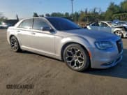 ✅ 2017 Chrysler 300 S • VIN: 2C3CCABGXHH553853 • Lot: 95307145. Listed on Copart with 107,017 mi. Free auction sales archive from the USA and detailed vehicle history report at DreamBid. Image 4.