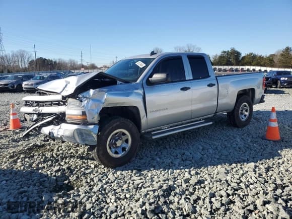 ✅ 2016 Chevrolet Silverado 1500 LS • VIN: 1GCVKNEC5GZ125355 • Лот: 86126464. Опубликован ранее на Copart с пробегом 329 285 миль. Бесплатный доступ к архиву аукционных продаж из США и подробный отчёт об истории автомобиля на DreamBid. Изображение 1.