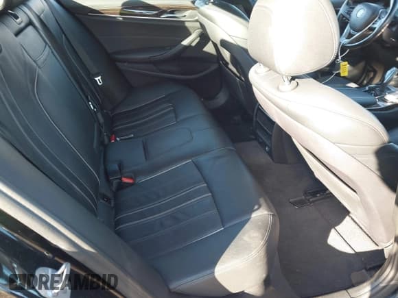 ✅ 2019 BMW 5 Series 530i xDrive • VIN: WBAJA7C50KWC78172 • Lot: 43521921. Listed on IAAI with 54,611 mi. Free auction sales archive from the USA and detailed vehicle history report at DreamBid. Image 8.