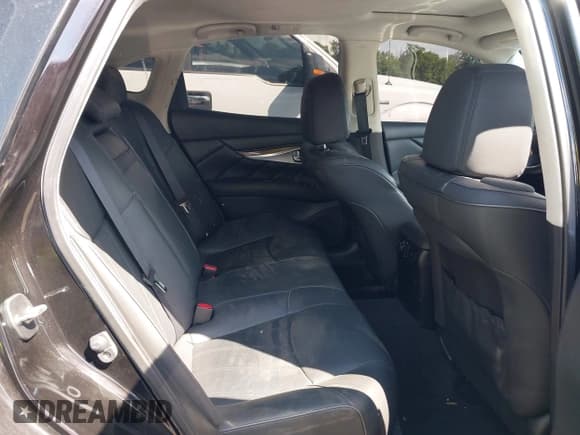 ✅ 2012 Infiniti M • VIN: JN1BY1AR8CM394223 • Lot: 42216831. Wystawiony na IAAI z przebiegiem 77 763 mil. Bezpłatny archiwum sprzedaży aukcyjnych z USA i szczegółowy raport historii pojazdu na DreamBid. Zdjęcie 8.