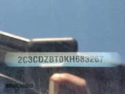 ✅ 2019 Dodge Challenger R/T • VIN: 2C3CDZBT0KH683267 • Лот: 85679015. Опубликован ранее на Copart с пробегом 86 318 миль. Бесплатный доступ к архиву аукционных продаж из США и подробный отчёт об истории автомобиля на DreamBid. Изображение 13.