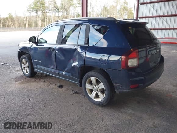✅ 2016 Jeep Compass Sport • VIN: 1C4NJCBA0GD611711 • Lot: 43717688. Wystawiony na IAAI z przebiegiem 177 977 mil. Bezpłatny archiwum sprzedaży aukcyjnych z USA i szczegółowy raport historii pojazdu na DreamBid. Zdjęcie 3.