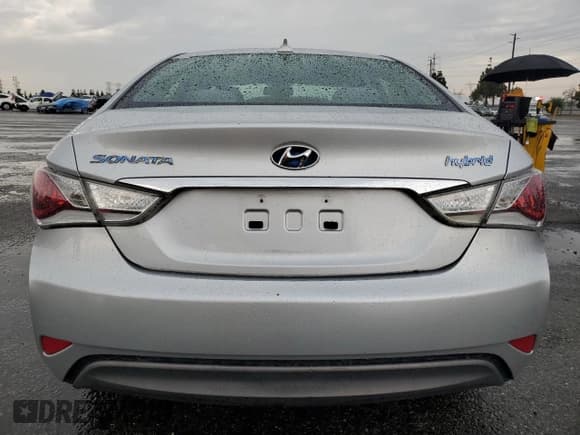 ✅ 2012 Hyundai Sonata Hybrid • VIN: KMHEC4A40CA030499 • Lot: 59590825. Listed on Copart with 125,184 mi. Free auction sales archive from the USA and detailed vehicle history report at DreamBid. Image 6.