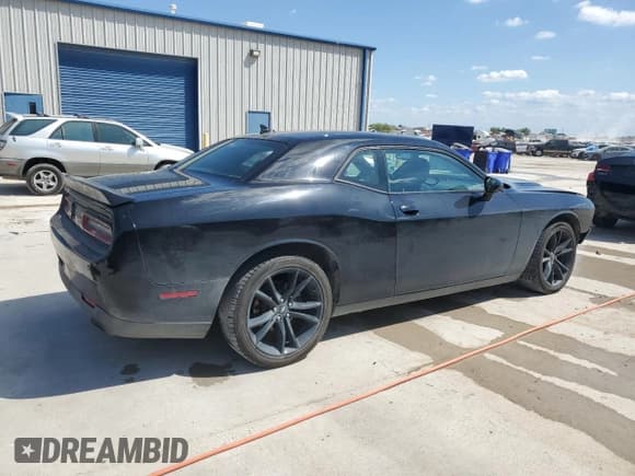 ✅ 2018 Dodge Challenger SXT Plus • VIN: 2C3CDZAG1JH183198 • Lot: 71668544. Listed on Copart with 90,216 mi. Free auction sales archive from the USA and detailed vehicle history report at DreamBid. Image 3.