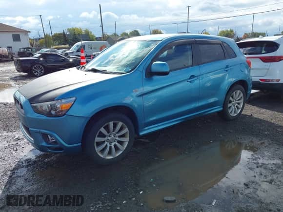 2011 Mitsubishi Outlander SE with VIN JA4AR4AU1BZ001556, listed as a IAAI auction lot 43490898 with 163,930 mi miles and . Bid and sale history available at DreamBid. Image 2.