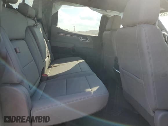 ✅ 2024 Chevrolet Silverado 1500 LTZ • VIN: 1GCUDGED6RZ242536 • Лот: 85079535. Опубликован ранее на Copart с пробегом 7 200 миль. Бесплатный доступ к архиву аукционных продаж из США и подробный отчёт об истории автомобиля на DreamBid. Изображение 10.