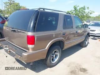 ✅ 2004 Chevrolet Blazer Fleet • VIN: 1GNCS13X34K154273 • Lot: 42110950. Wystawiony na IAAI z przebiegiem 216 416 mil. Bezpłatny archiwum sprzedaży aukcyjnych z USA i szczegółowy raport historii pojazdu na DreamBid. Zdjęcie 4.