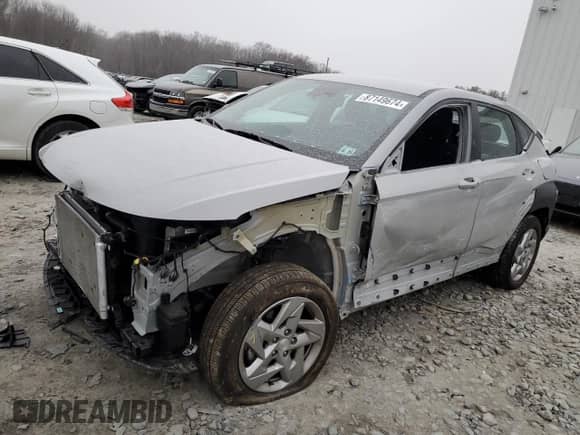2025 Hyundai Kona SE with VIN KM8HACABXSU188423, listed as a Copart auction lot 87149674 with 8,875 mi miles and Salvage title. Bid and sale history available at DreamBid. Image 1.