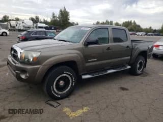 ✅ 2011 Toyota Tacoma • VIN: 3TMLU4EN1BM057479 • Lot: 85938495. Listed on Copart with 86,574 mi. Free auction sales archive from the USA and detailed vehicle history report at DreamBid. Image 1.