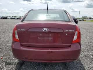 2011 Hyundai Accent GL z VIN KMHCN4BC6BU562943, wystawiony jako Copart lot #60401654 z przebiegiem 177 217 mil mil oraz Szkoda całkowita • Salvage title. Historia ofert i sprzedaży dostępna na DreamBid. Obrazek 6.