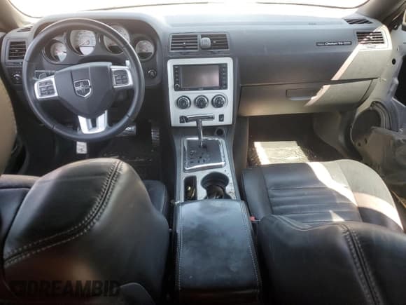 ✅ 2013 Dodge Challenger R/T • VIN: 2C3CDYBTXDH557141 • Lot: 73375064. Wystawiony na Copart z przebiegiem 104 018 mil. Bezpłatny archiwum sprzedaży aukcyjnych z USA i szczegółowy raport historii pojazdu na DreamBid. Zdjęcie 8.