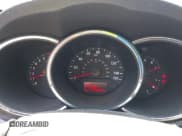 ✅ 2012 Kia Sorento EX • VIN: 5XYKU4A29CG293741 • Lot: 42535434. Listed on IAAI with 177,494 mi. Free auction sales archive from the USA and detailed vehicle history report at DreamBid. Image 7.