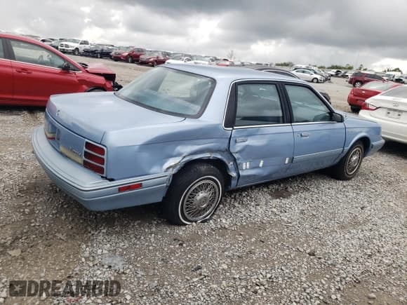✅ 1993 Oldsmobile Cutlass Ciera S • VIN: 1G3AG55N9P6451968 • Lot: 72746634. Wystawiony na Copart z przebiegiem 88 151 mil. Bezpłatny archiwum sprzedaży aukcyjnych z USA i szczegółowy raport historii pojazdu na DreamBid. Zdjęcie 3.