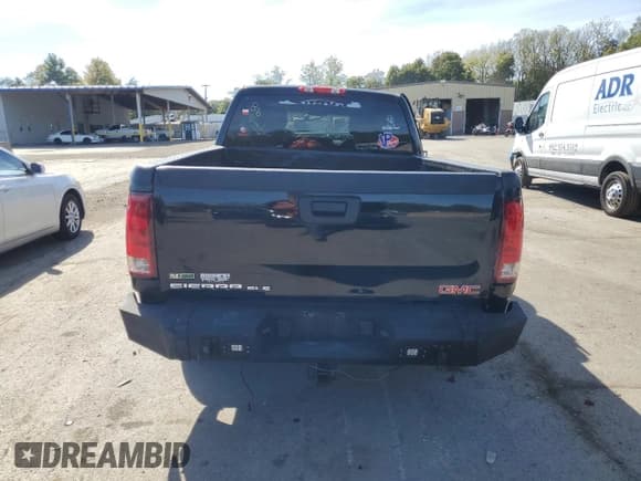 ✅ 2010 GMC Sierra 1500 SLE • VIN: 1GTSKVE38AZ157243 • Lot: 81944355. Wystawiony na Copart z przebiegiem 95 138 mil. Bezpłatny archiwum sprzedaży aukcyjnych z USA i szczegółowy raport historii pojazdu na DreamBid. Zdjęcie 6.