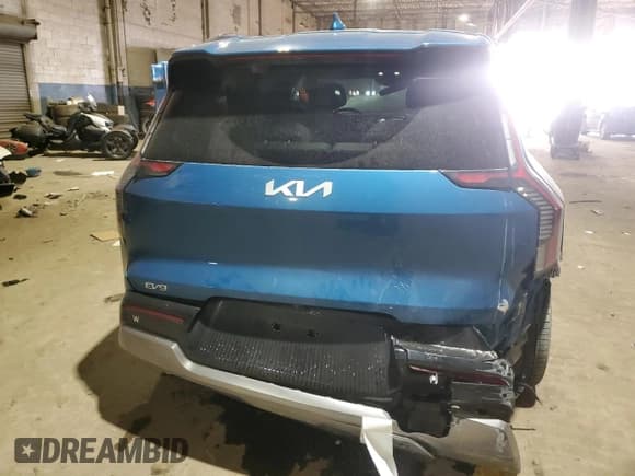 ✅ 2024 Kia EV9 Land • VIN: KNDADFS55R6029217 • Lot: 89176825. Wystawiony na Copart z przebiegiem 3 918 mil. Bezpłatny archiwum sprzedaży aukcyjnych z USA i szczegółowy raport historii pojazdu na DreamBid. Zdjęcie 6.