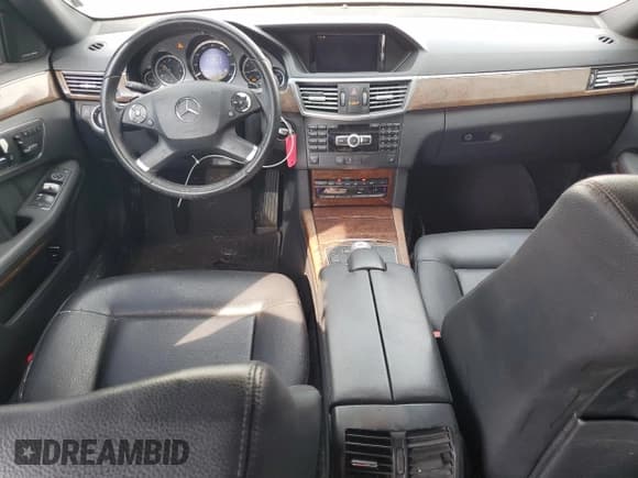 ✅ 2012 Mercedes-Benz E 350 Sport • VIN: WDDHF8JB5CA601425 • Lot: 80492265. Wystawiony na Copart z przebiegiem 200 747 mil. Bezpłatny archiwum sprzedaży aukcyjnych z USA i szczegółowy raport historii pojazdu na DreamBid. Zdjęcie 8.