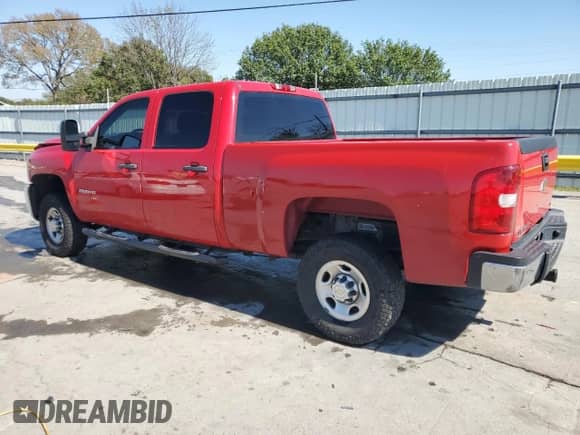 2010 Chevrolet Silverado 2500HD Work Truck z VIN 1GC4KVBG6AF139860, wystawiony jako Copart lot #85113845 z przebiegiem 198 187 mil mil oraz Szkoda całkowita • Salvage title. Historia ofert i sprzedaży dostępna na DreamBid. Obrazek 2.